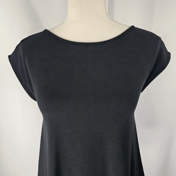 Universal Standard Women's Black Flowy Cap Sleeve Split Back Top Size XS NWT - Picture 3 of 12